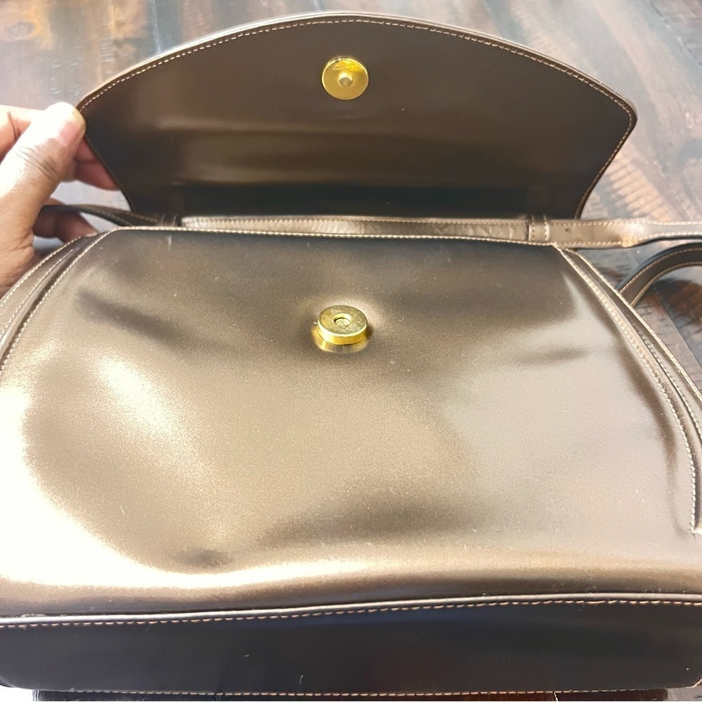 Salvatore Ferragamo Elegant Brown Leather Shoulder Bag - Picture 6 of 9